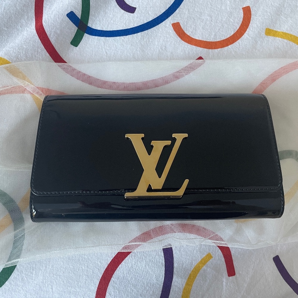 LV CLUTCH!